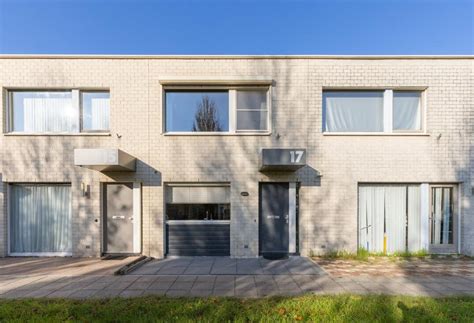 1328 lv almere|Postcode 1328 VL .